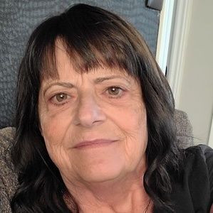 Meet your Posher, Janet